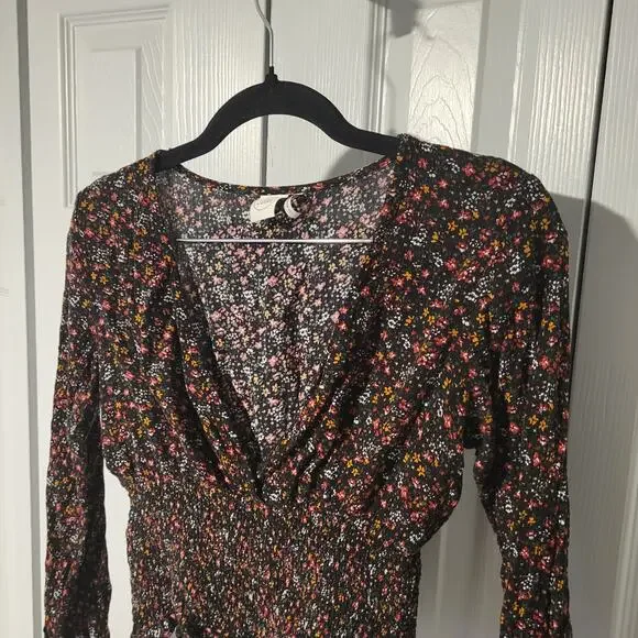 Boho Paper Crane 90s Floral Crop Top Black Deep V Neck Elastic Waist XS Longslee - Picture 2 of 7